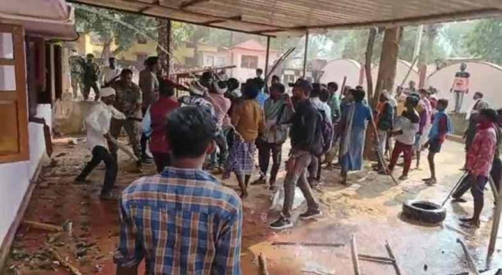 The Weekend Leader - Mob attacks church in Chhattisgarh over conversions, SP injured